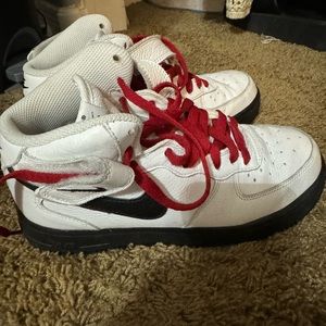 Size 7.5 (W) Nike Shoes
